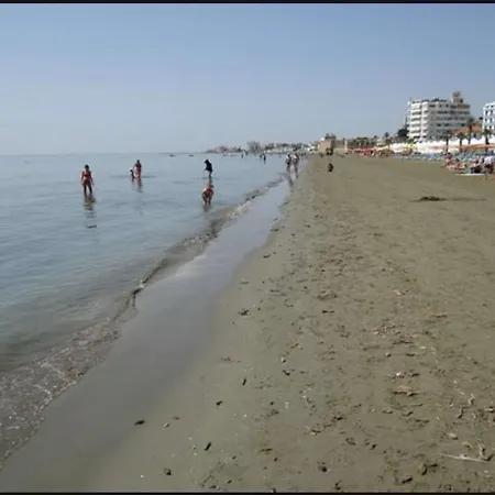 Prime Location - & Beach - Fast Internet 100-25 Mbps - Spacious & Cozy Appartement