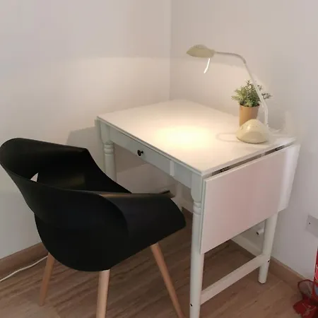 Prime Location - & Beach - Fast Internet 100-25 Mbps - Spacious & Cozy