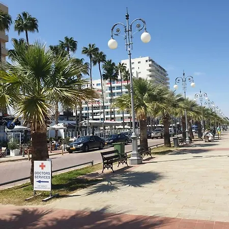 Prime Location - & Beach - Fast Internet 100-25 Mbps - Spacious & Cozy